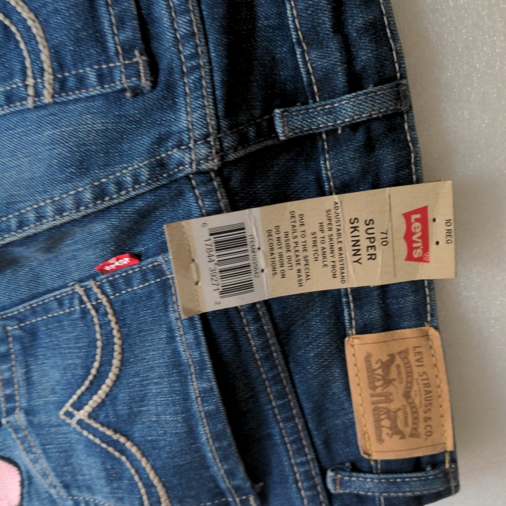 Girls Size 10 NWT Levi Jeans with Fun Patches Super Skinny 710 - Picture 8 of 9